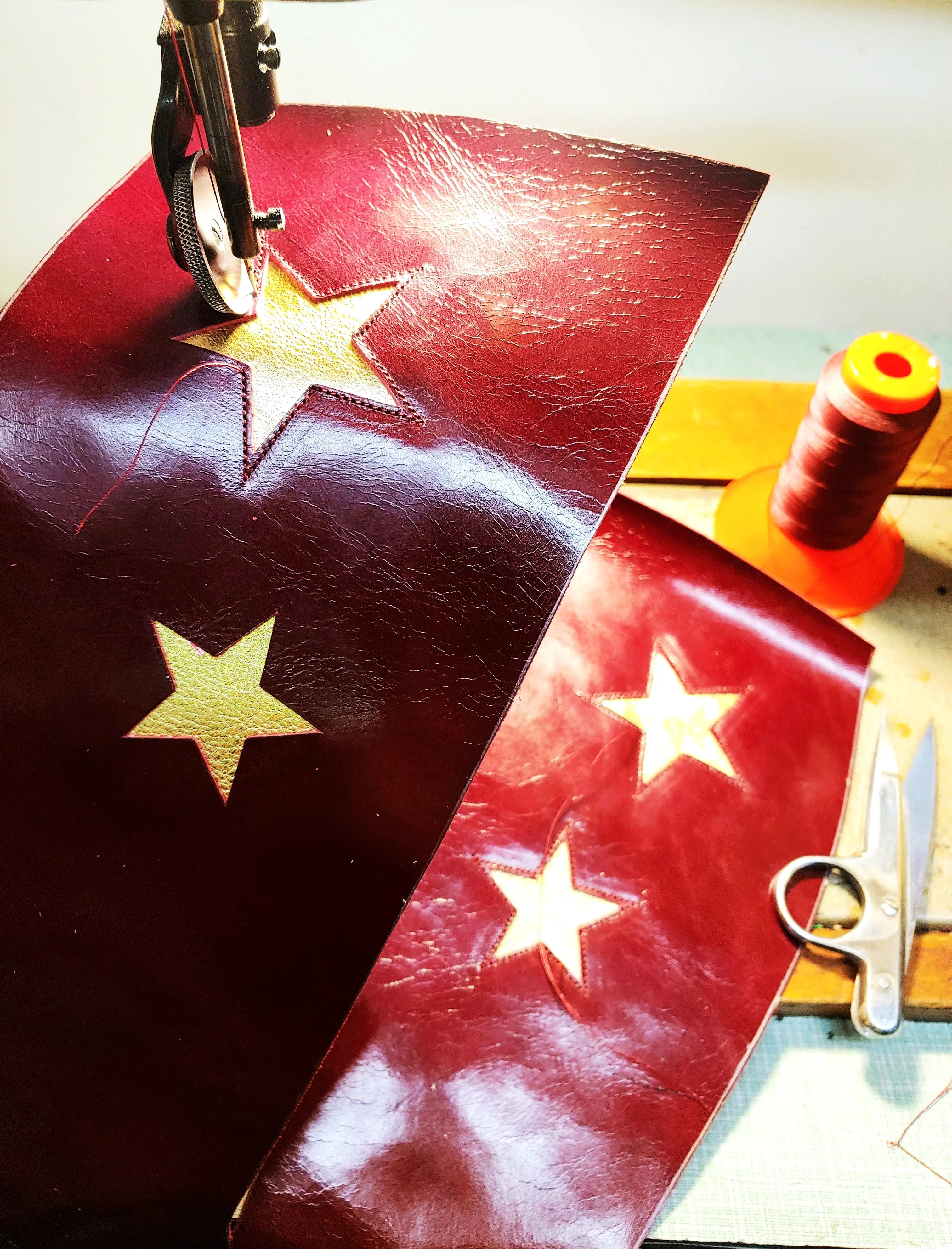 BURGUNDY Leather Aerial boots w/ Suede Grip + GOLD STARS