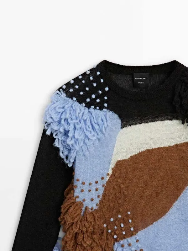 Massimo Dutti  |Contrast sweater with bouclé detail - Studio