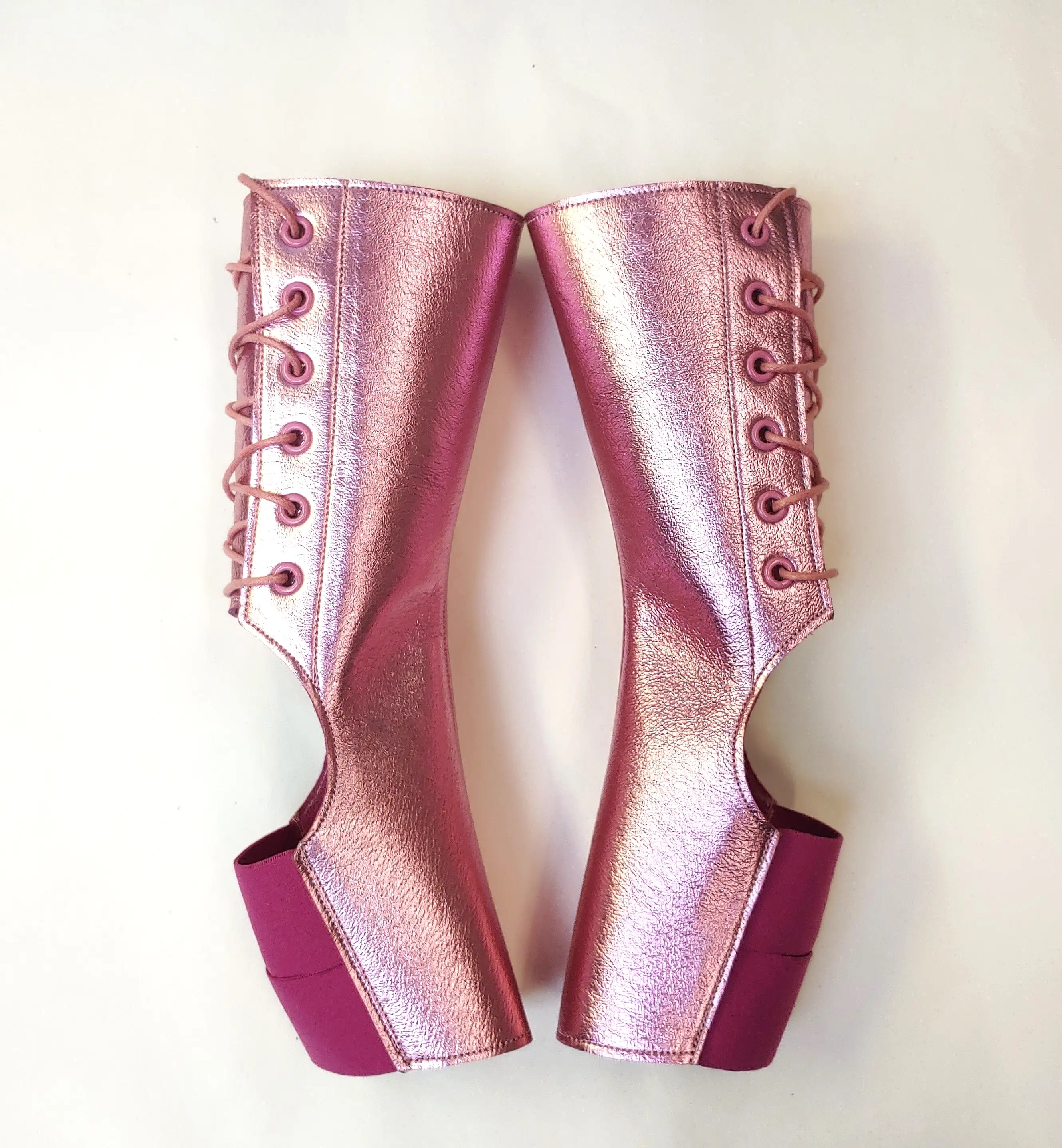 Short Aerial boots in PINK Metallic