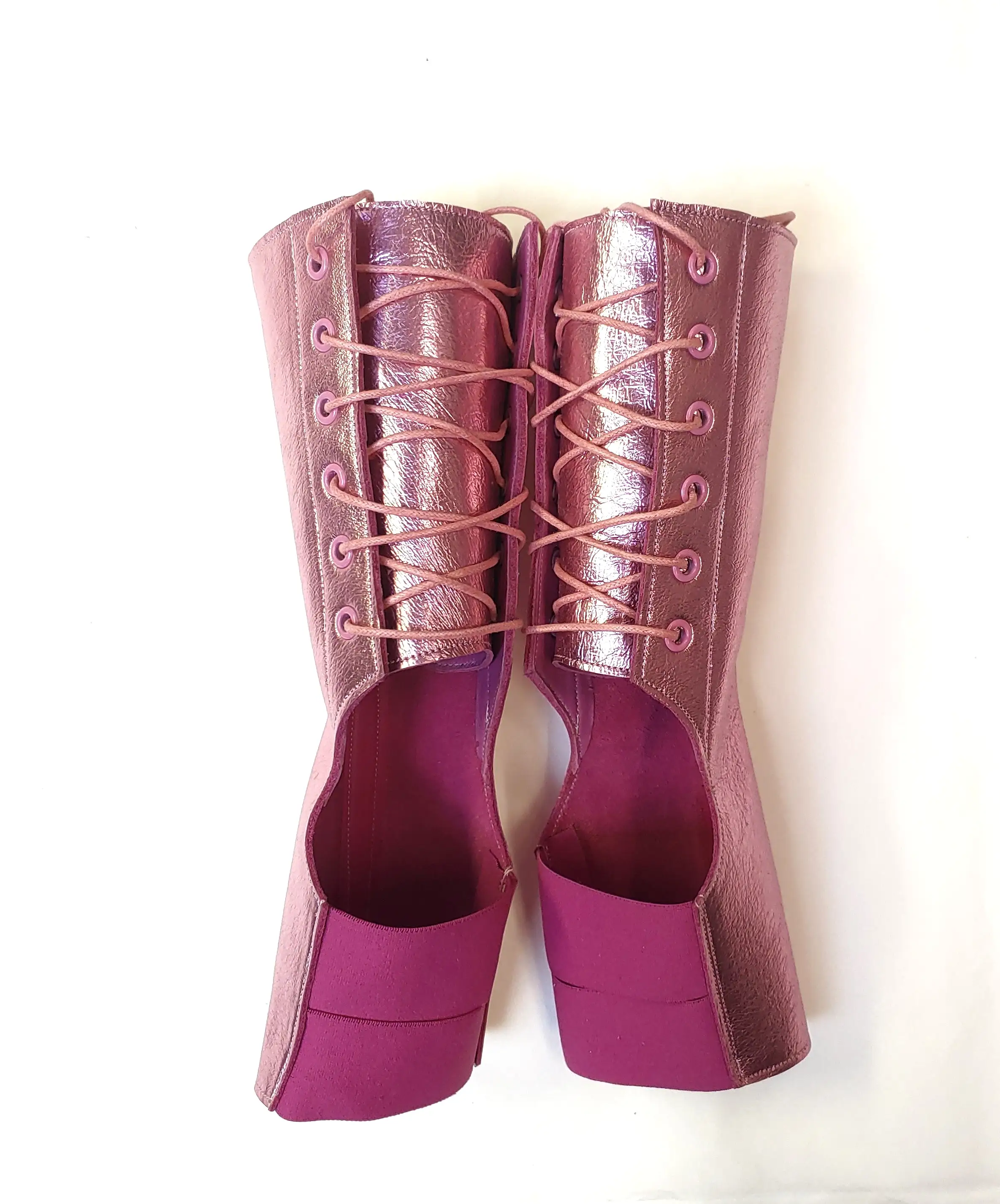 Short Aerial boots in PINK Metallic