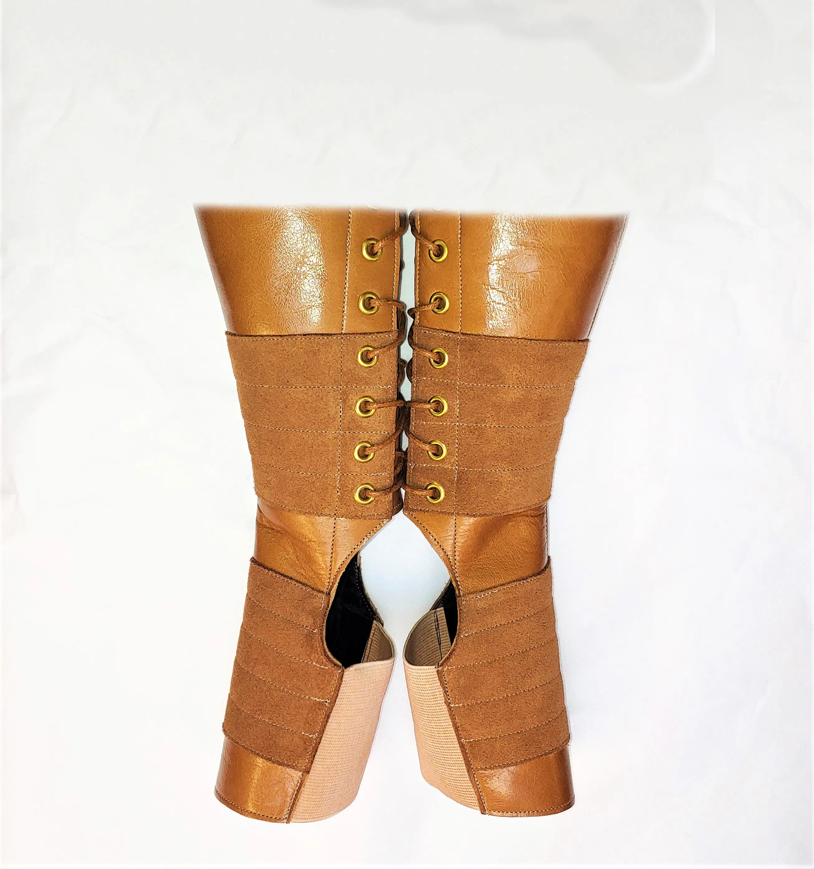 Short TAN Leather Aerial boots w/ Suede Grip + inside ZIP