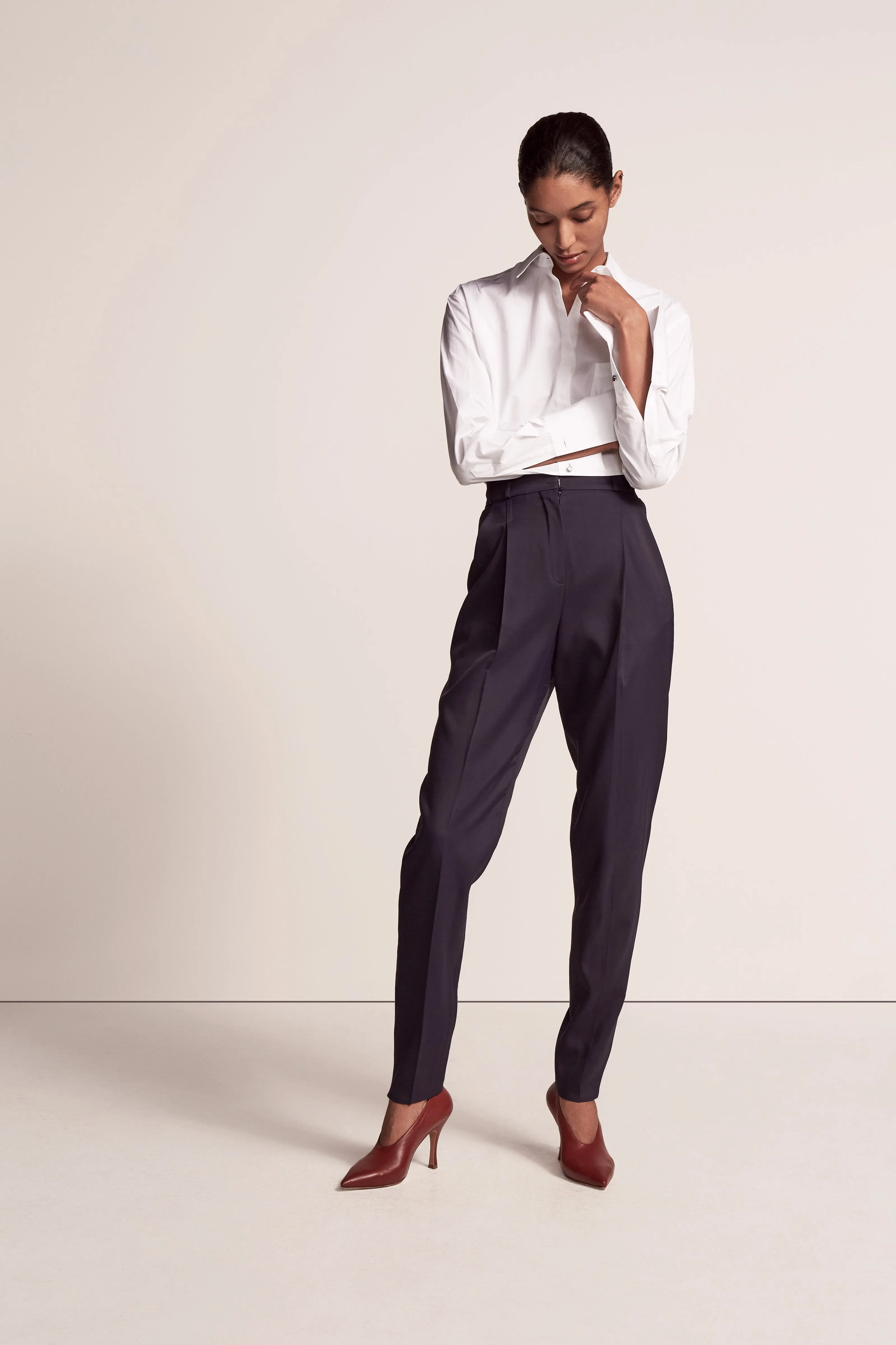 Single-Pleat Pant